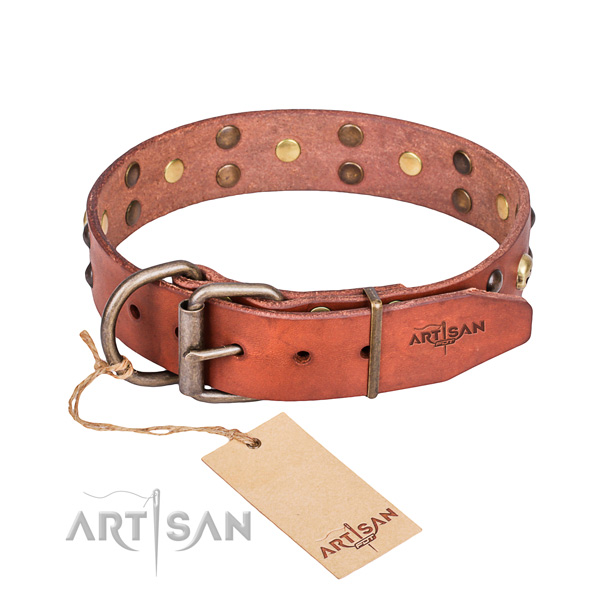 Leather dog collar with worked out edges for pleasant daily use