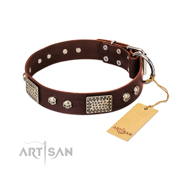 Easy wearing natural genuine leather dog collar for walking your pet