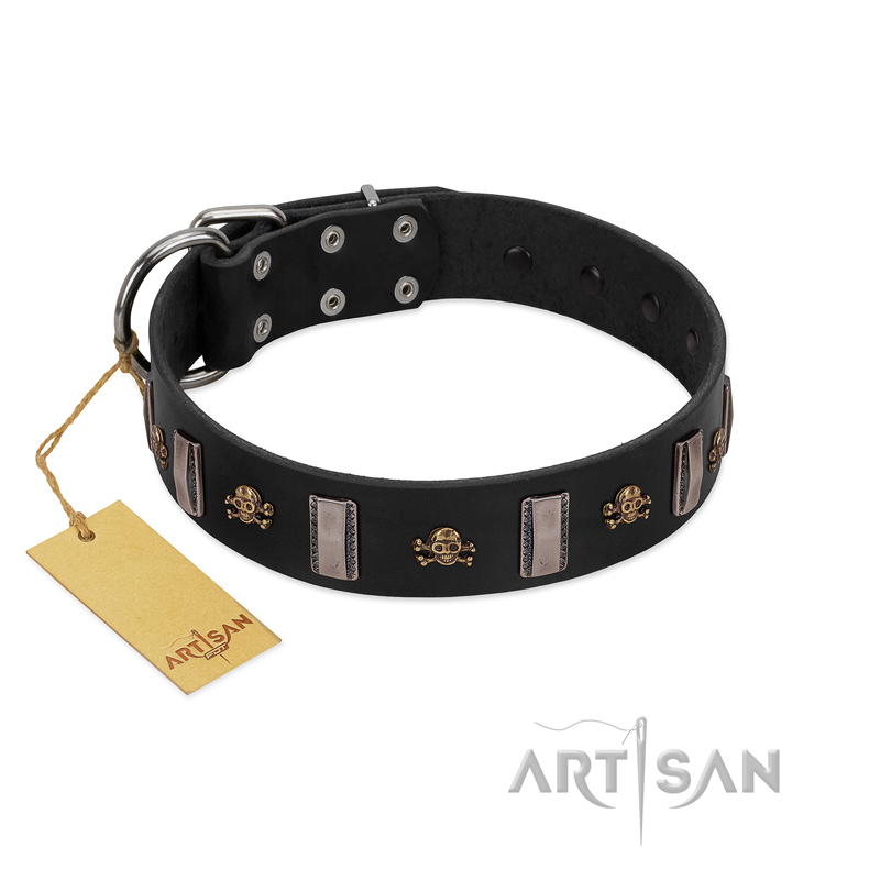 "Pirates' Symbol" Fashionable FDT Artisan Black Leather Rottweiler Collar with Silver-Like Plates and Gold-Like Skulls - Click Image to Close